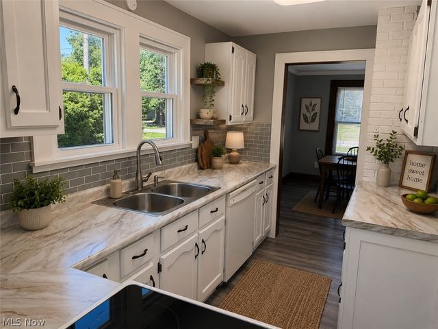 8428 Nowlen Street, Mentor, OH 44060