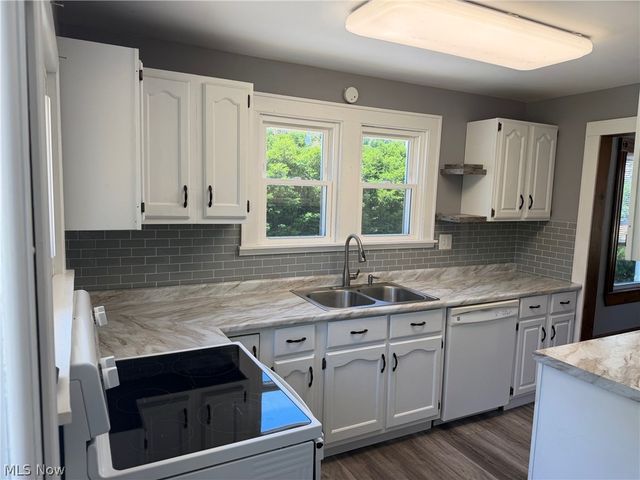 8428 Nowlen Street, Mentor, OH 44060