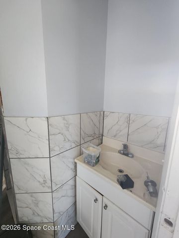 1066 Galty Circle NE, Palm Bay, FL 32905