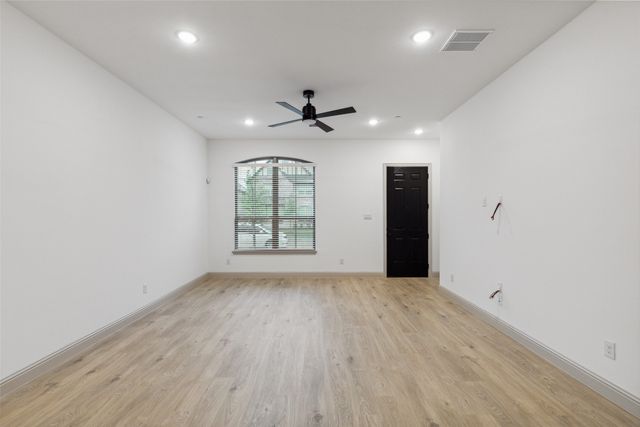 7043 Granbury Lane, Grand Prairie, TX 75054