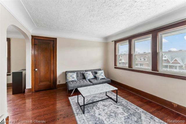 6625 Reuter Street, Dearborn, MI 48126