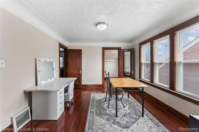 6625 Reuter Street, Dearborn, MI 48126