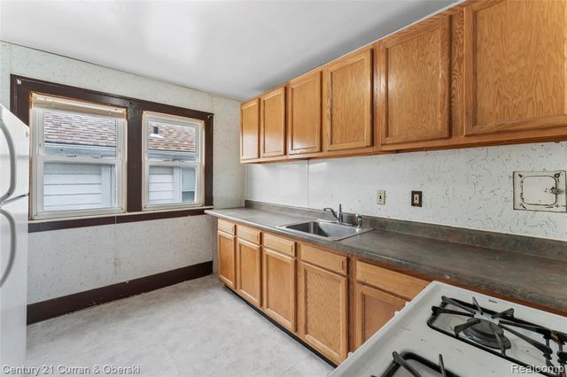 6625 Reuter Street, Dearborn, MI 48126