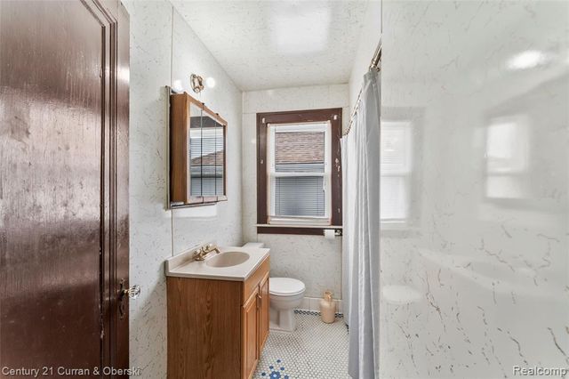 6625 Reuter Street, Dearborn, MI 48126