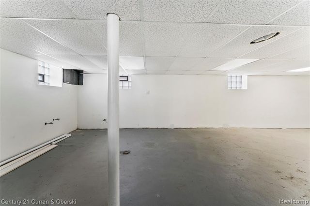 6625 Reuter Street, Dearborn, MI 48126