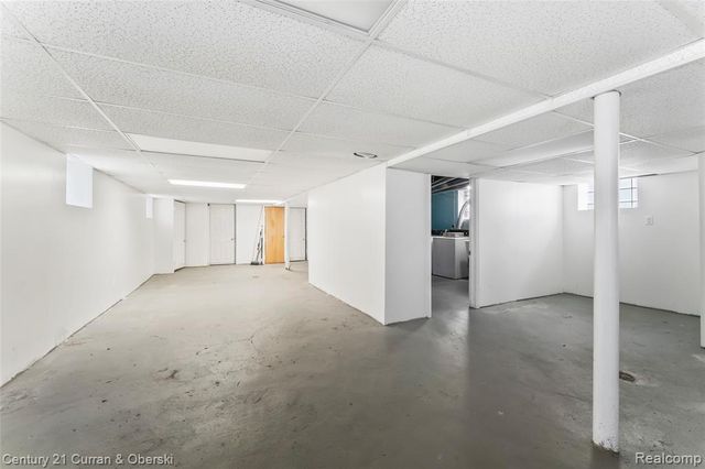 6625 Reuter Street, Dearborn, MI 48126