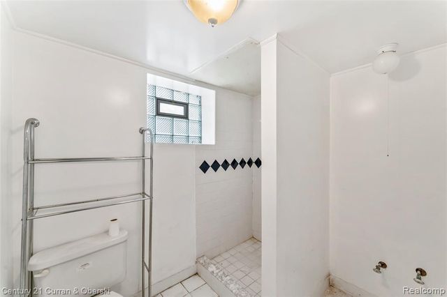 6625 Reuter Street, Dearborn, MI 48126