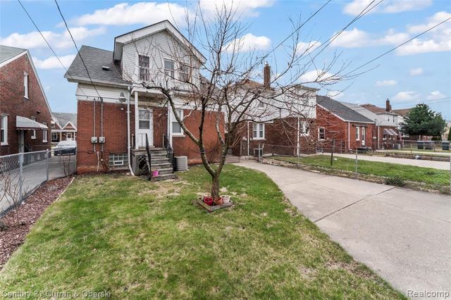 6625 Reuter Street, Dearborn, MI 48126