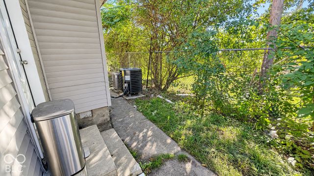 1210 S Senate Avenue, Indianapolis, IN 46225