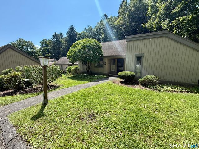 105 Heritage Village B, Southbury, CT 06488