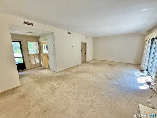 105 Heritage Village B, Southbury, CT 06488