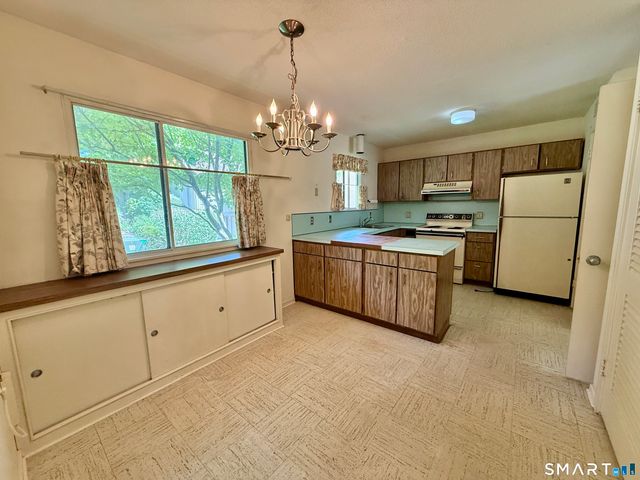 105 Heritage Village B, Southbury, CT 06488