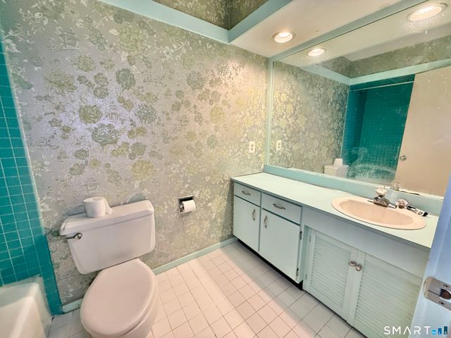 105 Heritage Village B, Southbury, CT 06488
