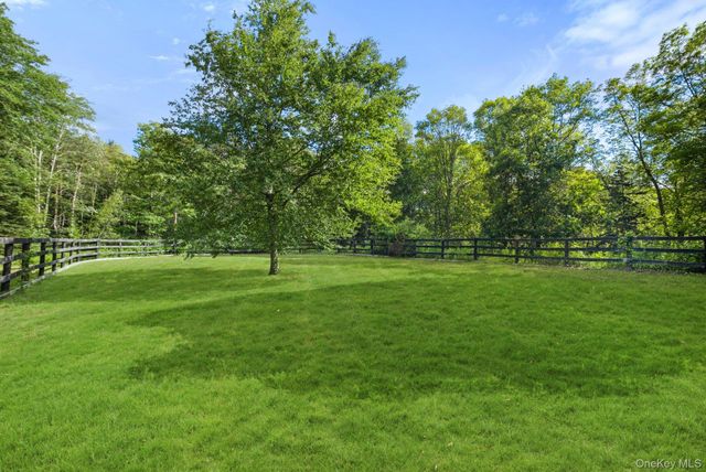 48 Decker Road, Stanfordville, NY 12581