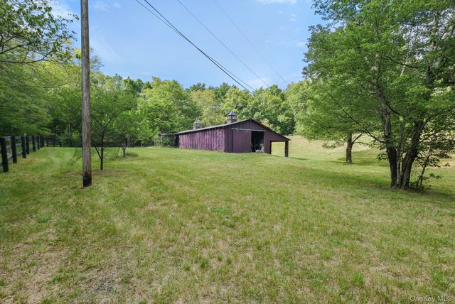 48 Decker Road, Stanfordville, NY 12581