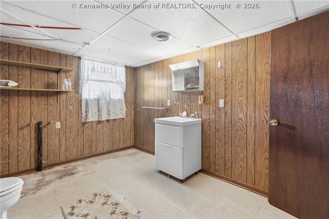 5226 Linda Vista Drive, Charleston, WV 25313