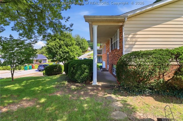 5226 Linda Vista Drive, Charleston, WV 25313