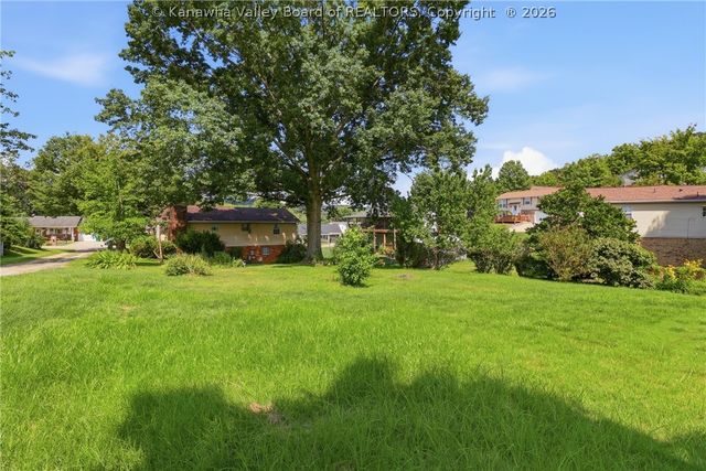 5226 Linda Vista Drive, Charleston, WV 25313