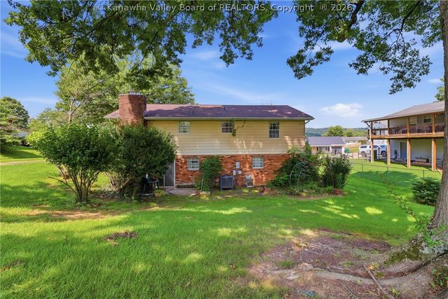 5226 Linda Vista Drive, Charleston, WV 25313