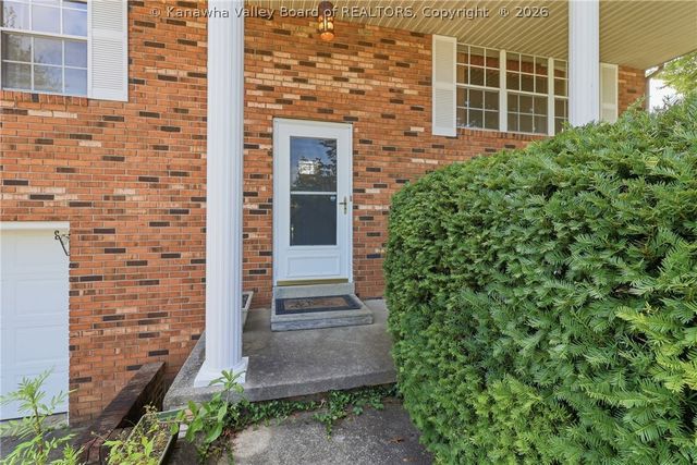 5226 Linda Vista Drive, Charleston, WV 25313