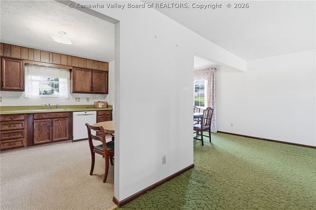5226 Linda Vista Drive, Charleston, WV 25313