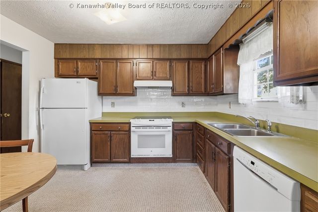 5226 Linda Vista Drive, Charleston, WV 25313