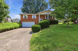 5226 Linda Vista Drive, Charleston, WV 25313