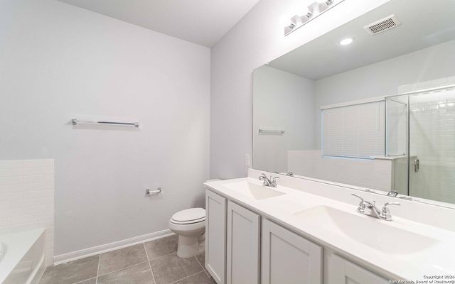 305 JEAN ST, Seguin, TX 78155