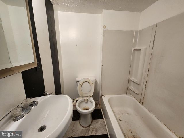 328 N PACA ST, Baltimore, MD 21201