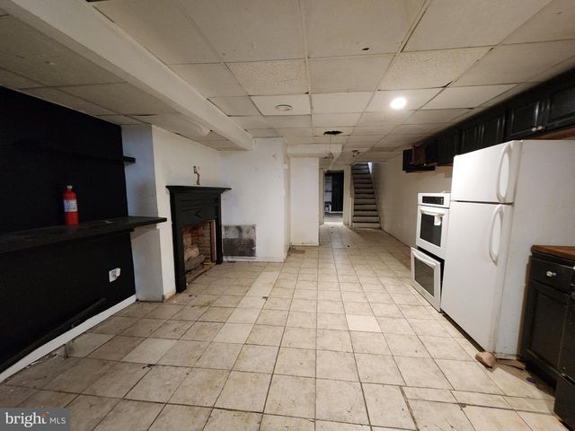 328 N PACA ST, Baltimore, MD 21201