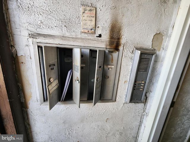 328 N PACA ST, Baltimore, MD 21201