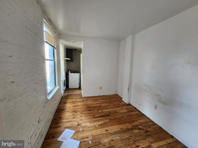 328 N PACA ST, Baltimore, MD 21201