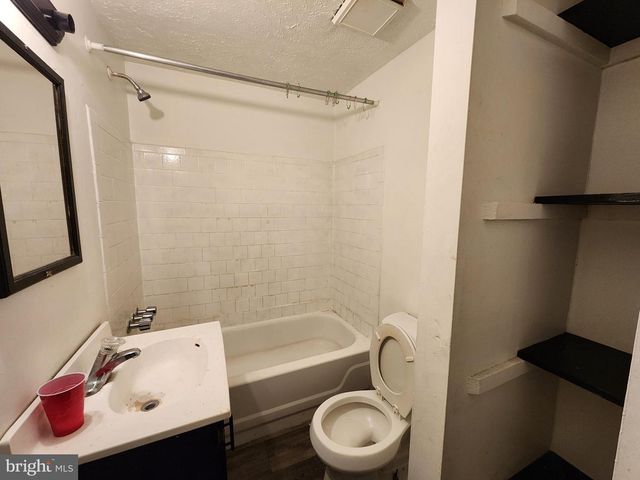 328 N PACA ST, Baltimore, MD 21201