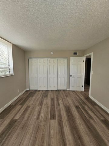 1850 N Congress Avenue 305, West Palm Beach, FL 33401