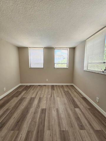 1850 N Congress Avenue 305, West Palm Beach, FL 33401