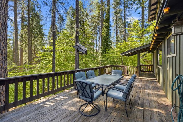 24748 Quartz Avenue, Long Barn, CA 95335