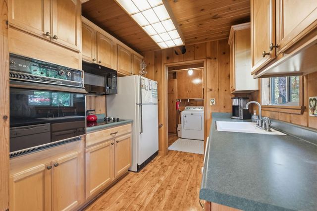24748 Quartz Avenue, Long Barn, CA 95335