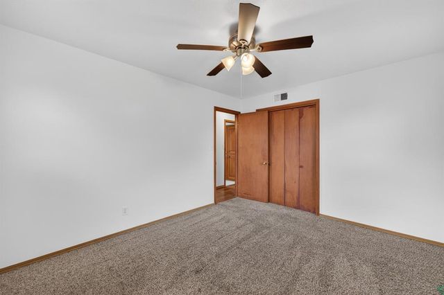 34 Shirley Lane, Edmond, OK 73003