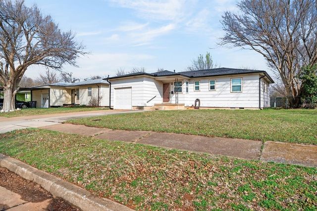 34 Shirley Lane, Edmond, OK 73003