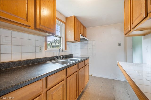 11727 Easton Street NE, Alliance, OH 44601