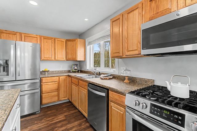 16 Shannon Way, Milton, VT 05468