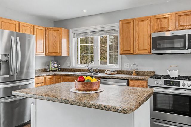 16 Shannon Way, Milton, VT 05468