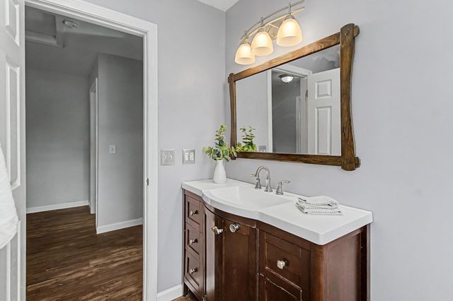 16 Shannon Way, Milton, VT 05468
