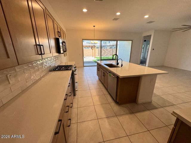 20948 E THORNTON Road, Queen Creek, AZ 85142