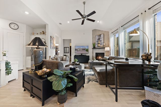 4726 Prairie Crest Lane, Arlington, TX 76005