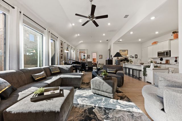 4726 Prairie Crest Lane, Arlington, TX 76005