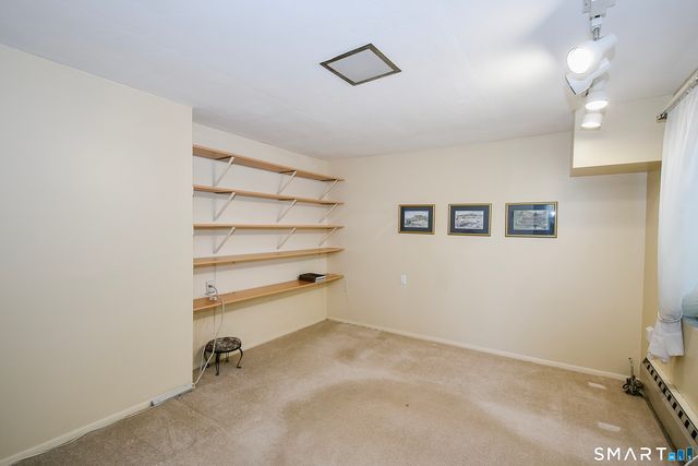 14 East Lake Drive, Middletown, CT 06457