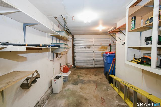 14 East Lake Drive, Middletown, CT 06457