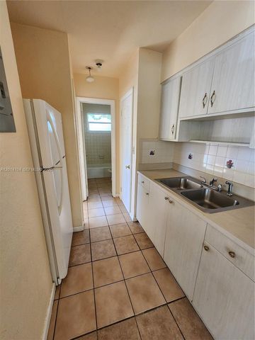 836 NW 2nd Ave 1, Fort Lauderdale, FL 33311