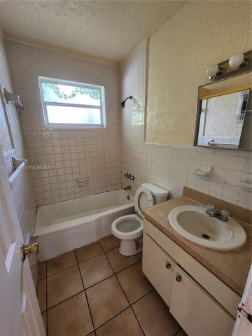 836 NW 2nd Ave 1, Fort Lauderdale, FL 33311